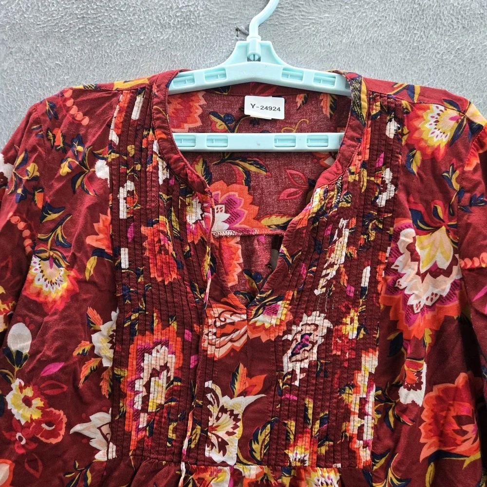 Old Navy Women Blouse L Red Floral V-Neck‎ Pullover